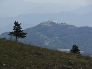 Xtrallusion photo library of independent, self-guided walking and sightseeing holidays in Italy. Pictures, images, photos and photographs taken along the way of this 1-day walking itinerary, to give you a visual impression of the day's walk.